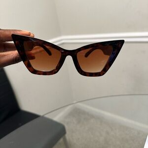 Large Frame Cat Eye Fashion Glasses